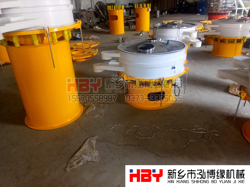 廣東東莞寮步鎮(zhèn)6臺800型塑料篩粉機正在加班趕制當(dāng)中 預(yù)計后天即可發(fā)貨